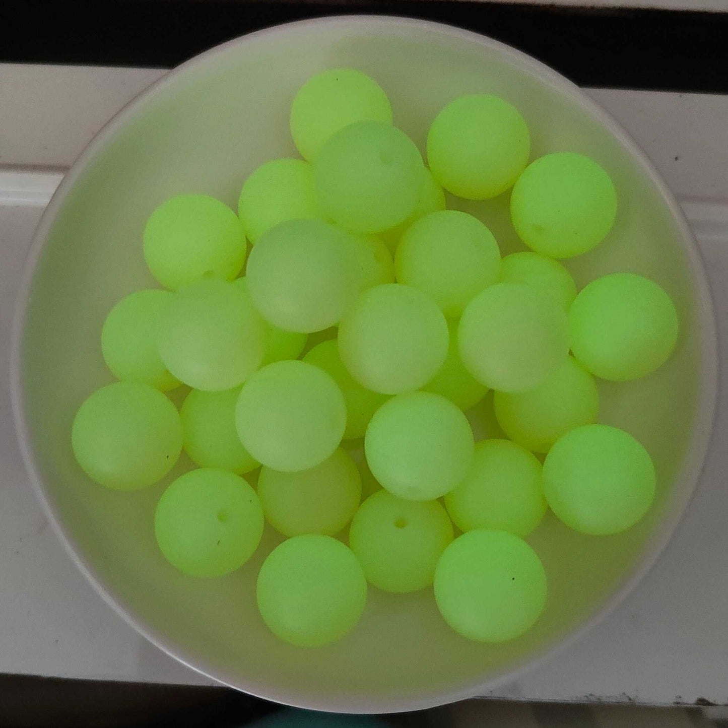 12/15mm Yellow Luminous Silicone Beads - Round - #99