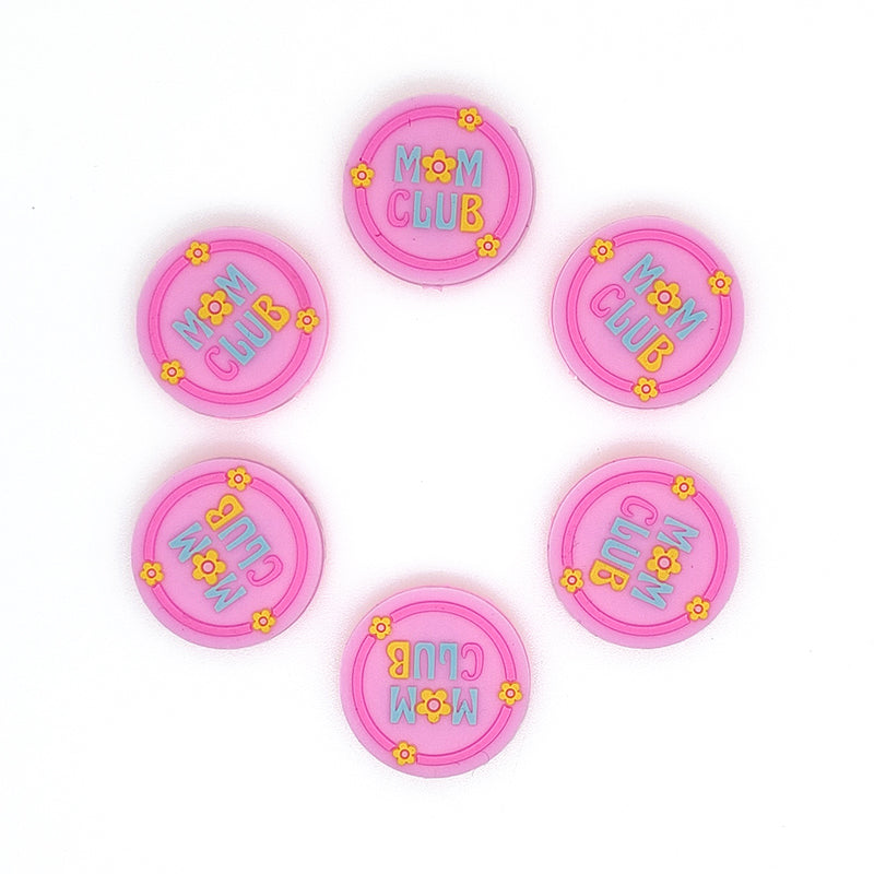 Mom Club Focal