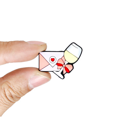 Champagne Love Letter Focal