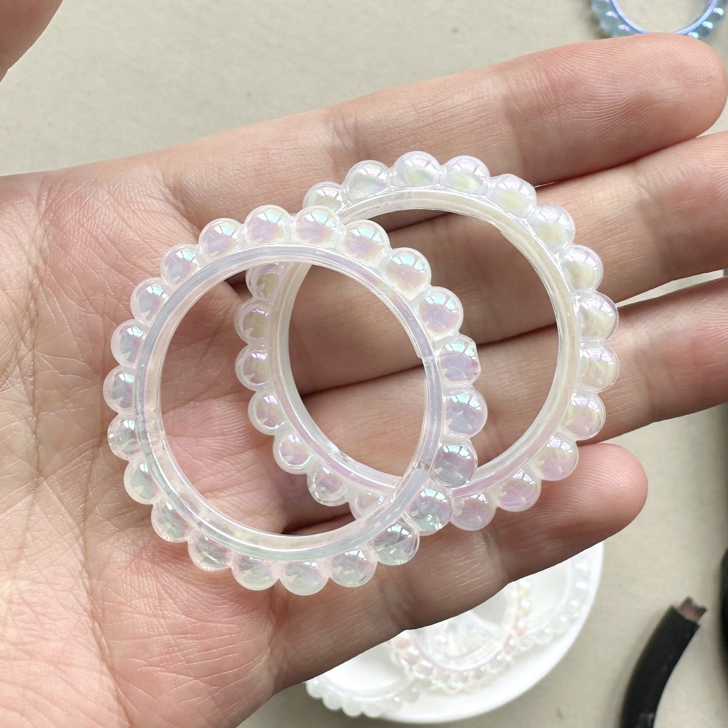 43mm Round Acrylic Focal Frame With 2 Hole