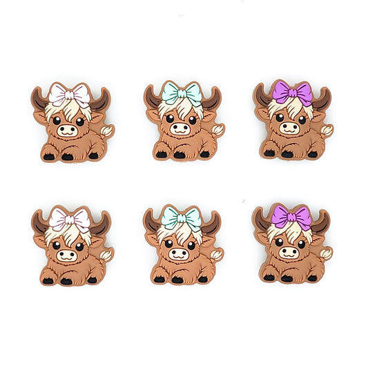 Highland Cow With Bow Focal