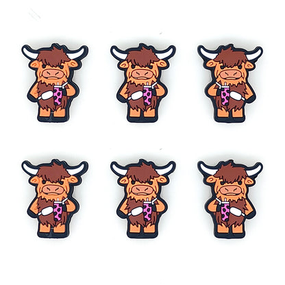 Highland Cow With Cup Focal