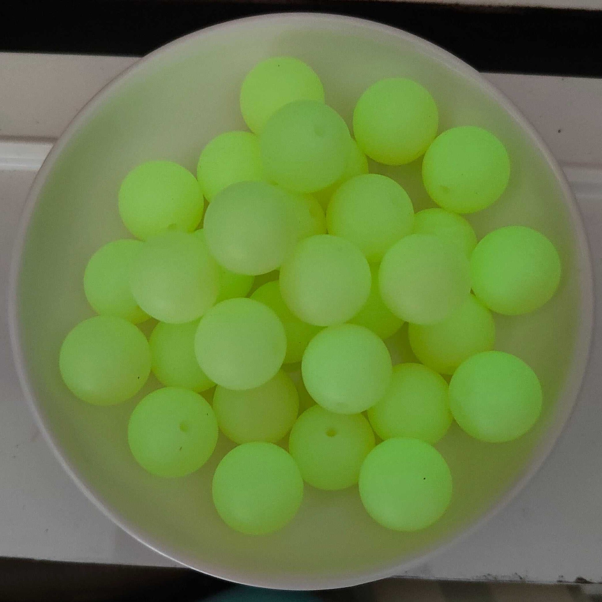 12/15mm Yellow Luminous Silicone Beads - Round - #99